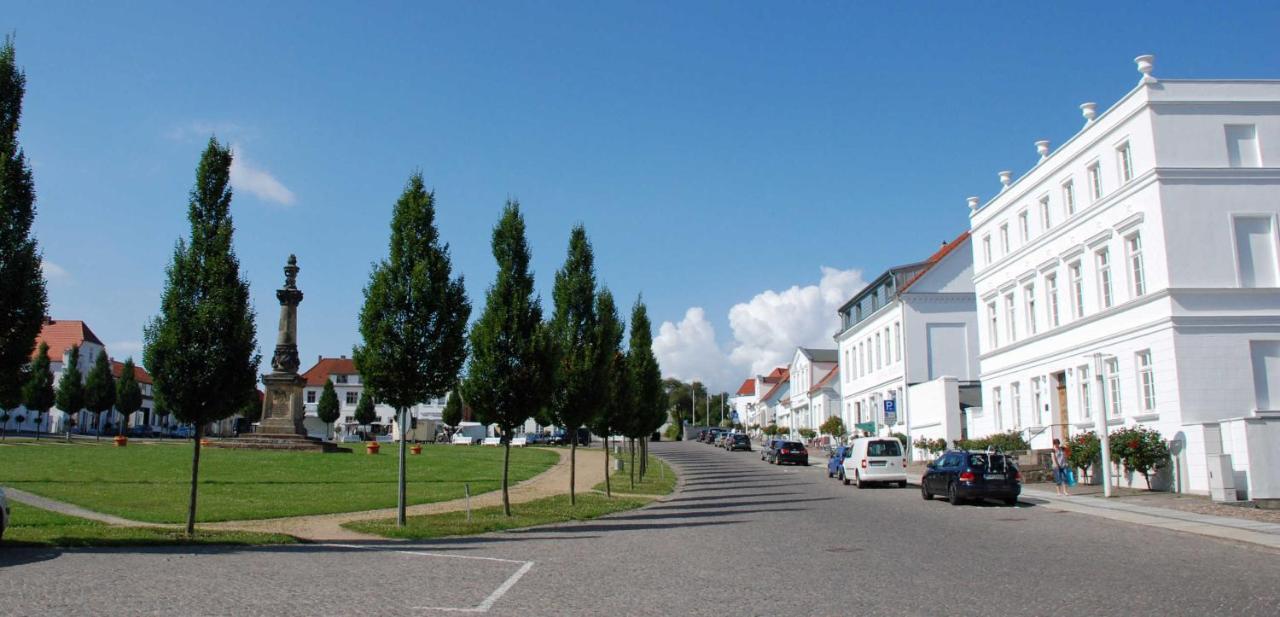 Rügener Ferienwohnungen in Beuchow Exterior foto